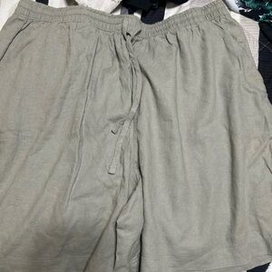 Gloria Vanderbilt  Athletic Shorts